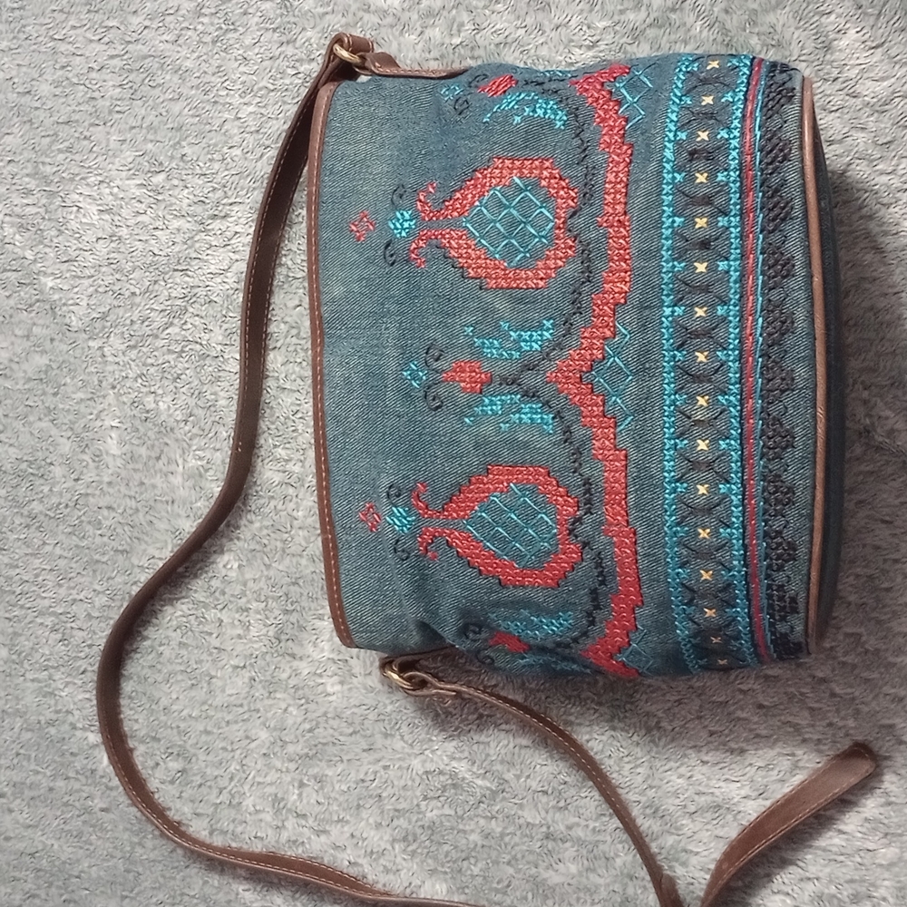 RELIC crossbody embroidery purse